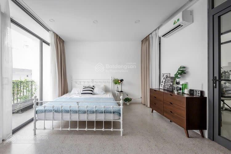 Nhà đẹp 5 tầng 1/hxh thống nhất gv giá 9 tỷ