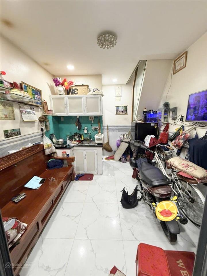 Nhà đẹp rẻ hiếm 3x4,1m (1lầu đúc 2wc) hẻm 2m. đs3 ngay chợ bình long. bình tân