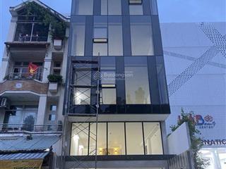 Bán tòa nhà mặt tiền q.3  8 tầng  dòng tiền 2,4 tỷ/năm  giảm gấp 6 tỷ