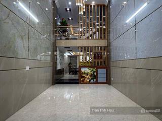 Dương quảng hàm, 5 tầng đúc, gara xe hơi, chỉ 9.x