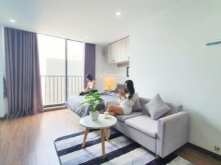 Cho thuê căn hộ studio ban công  thang máy  bảo vệ  ngay ngã tư hàng xanh  6trxxx  bạch đằng