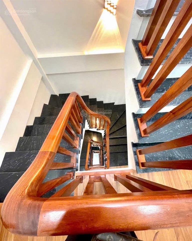 Bán gấp! gia đình bán nhà đẹp mỗ lao, 70m2, 4 tầng dân xây, sáng, sạch sẽ, ở ngay giá 11 tỷ