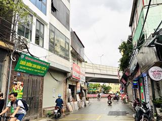 Chính chủ bán nhà 67m2 tại trần cung  vài bước ra đến công viên hoà bình