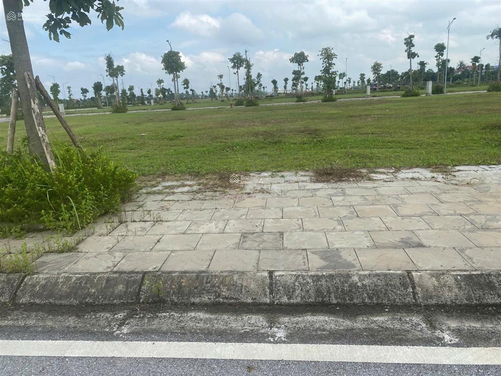 Chỉ 2 tỷ/lô  chính chủ gửi 3 lô đất nền kđt việt hàn(phổ yên) sổ đỏ lâu dài  đối diện kcn samsung