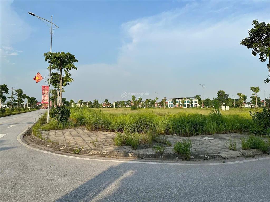 Chỉ 2 tỷ/lô  chính chủ gửi 3 lô đất nền kđt việt hàn(phổ yên) sổ đỏ lâu dài  đối diện kcn samsung