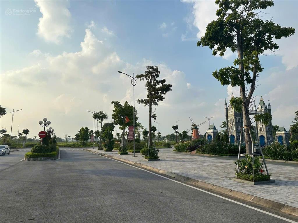 Chỉ 2 tỷ/lô  chính chủ gửi 3 lô đất nền kđt việt hàn(phổ yên) sổ đỏ lâu dài  đối diện kcn samsung