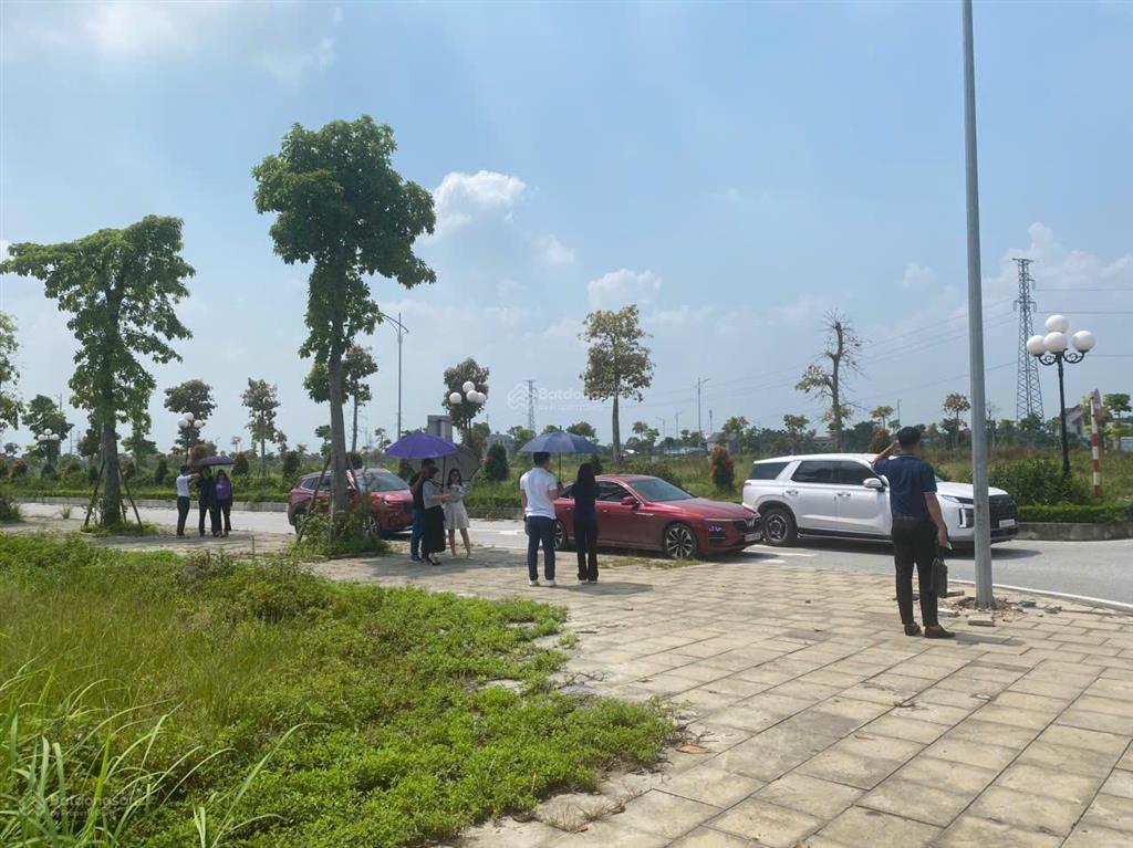 Chỉ 18 tr/m2 bán 2 lô đất nền lk29  07,08 kđt việt hàn(phổ yên) sổ đỏ lâu dài đối diện kcn samsung