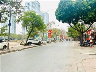 Bán ccmn kim giang 11,3 tỷ 18 phòng khép kín thang máy dòng tiền cực tốt ~ 1 tỷ/ năm