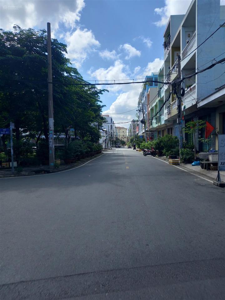 View công viên khu bình phú. nhà 4 tầng giá 12.5 tỷ