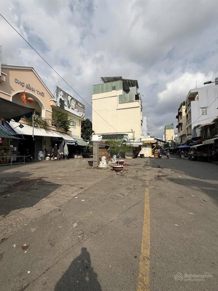 Bán nhà cấp 4. hxh. lạc long quân. p10. q11. giá 6.6 tỷ.