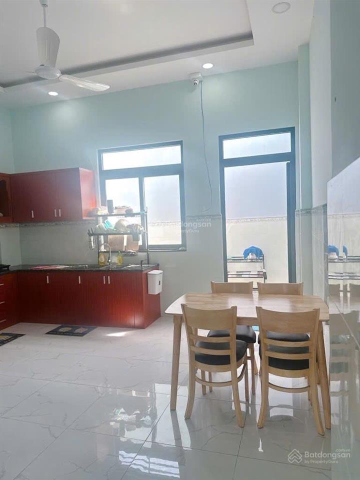 Chủ bán gấp chdv. kdc phong phú 4. bình chánh. giá 9.99 tỷ