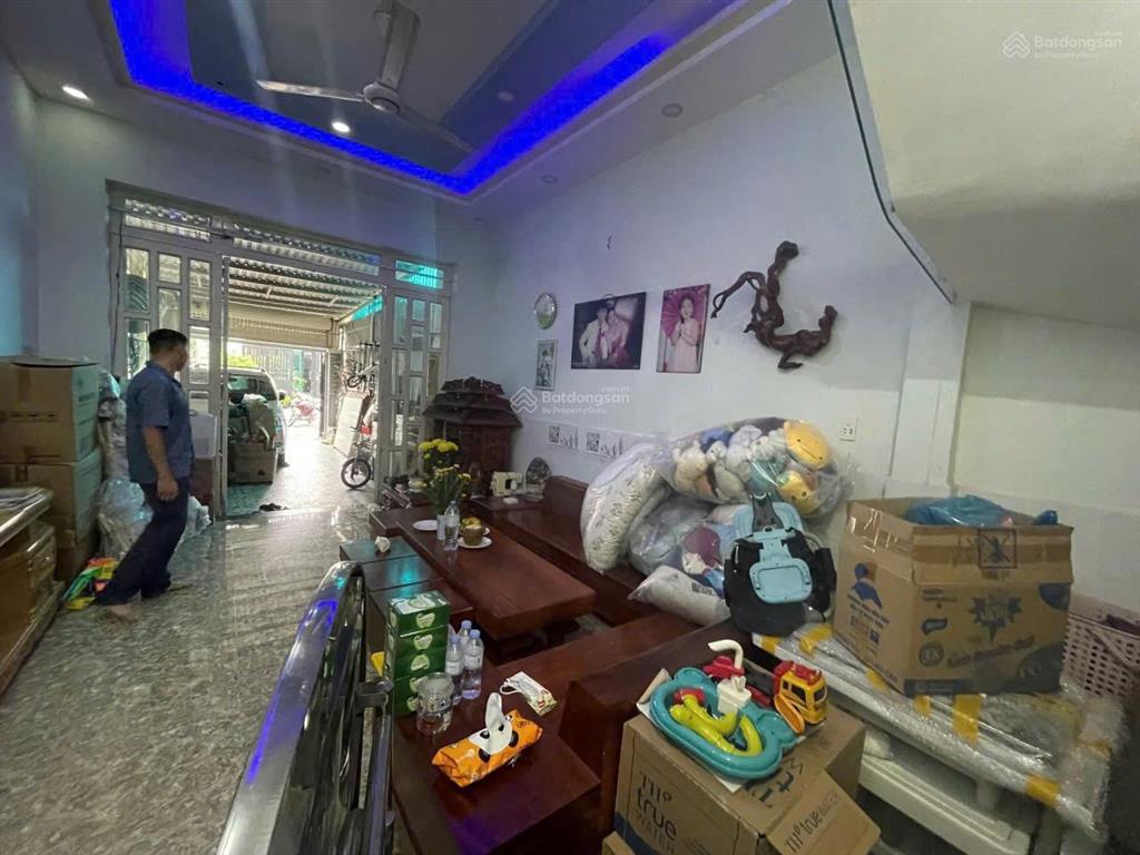 Bán nhà 2 tầng  shr full đô thị  hẻm xe tải thông giá 4.2 tỷ