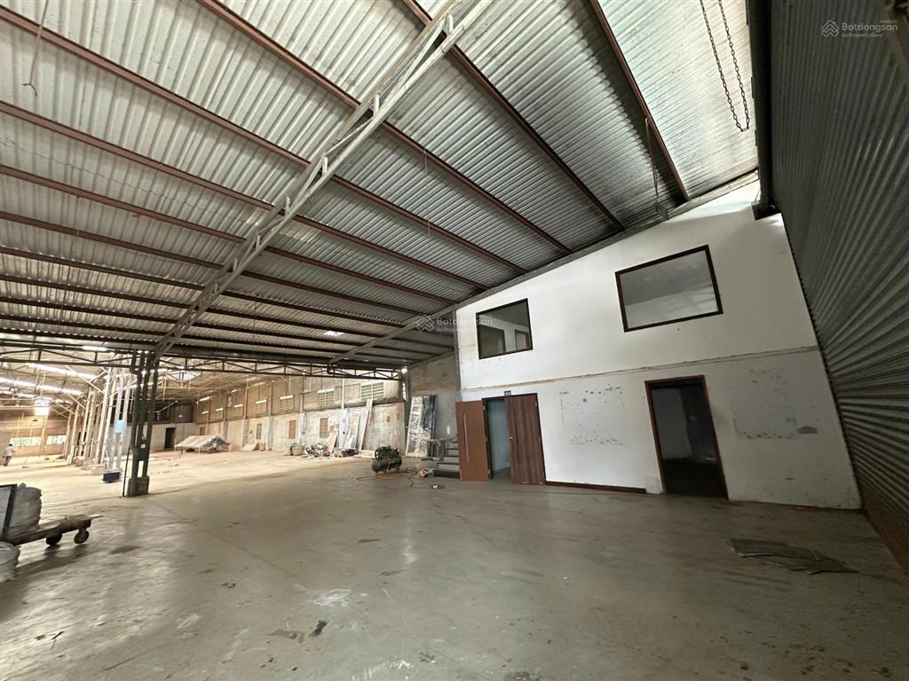 Cho thuê kho xưởng mặt tiền đg nguyễn văn bứa hóc môn dt 1500m2 65tr