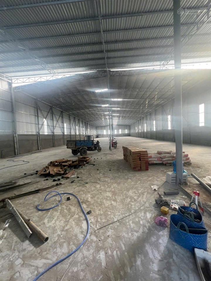 Cho thuê kho xưởng đường quốc lộ 1a , bình hưng hòa, bình tân diện tích 1200m2 giá 70tr đgxe công