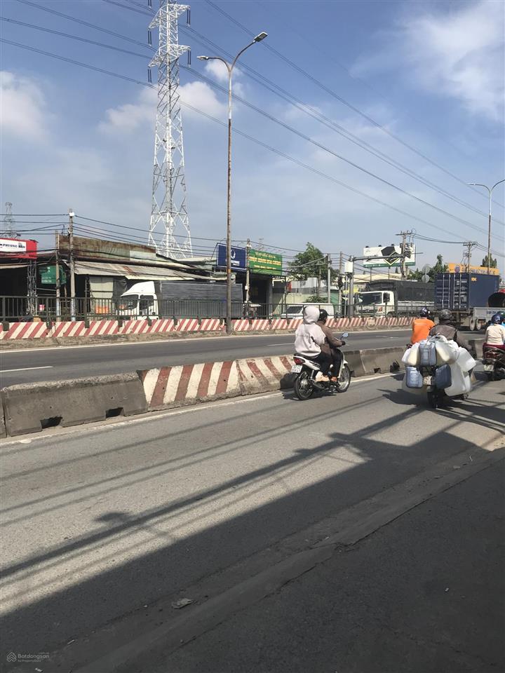 Cho thuê kho xưởng mặt tiền đg ql1a, bình hưng hòa b, bình tân, dt 1200m2 giá 70tr đg xe công 40f