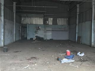Chơ thuê kho xưởng mặt tiền dg võ văn vân,vĩnh lộc b , bình chánh diện tích 10 x 32 320m2 giá 25tr