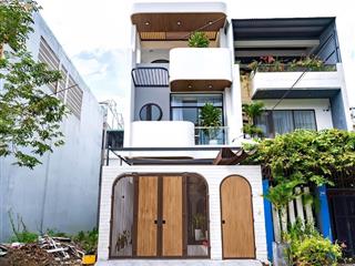 Nhà gần trung tâm tp. thủ dầu một  sổ sẵn  cắt lỗ nửa tỷ bán gấp