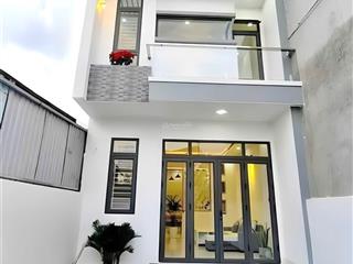 Cô chủ đi canada muốn bán căn nhà gấp giá rẻ vô cùng ngay phường định hòa vào ở