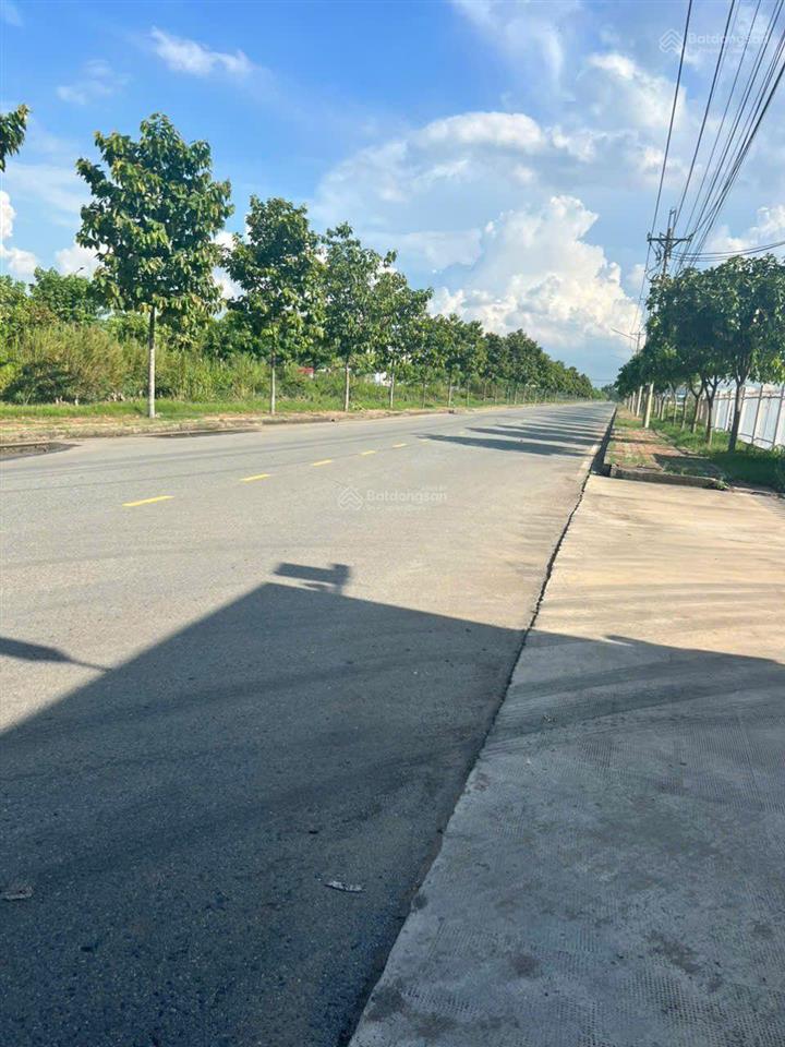 Bán đất 44000m2. skc đóng tiền 1 lần 30 năm. tại an lập, bình dương. giá bán. 1,684 triệu/m2