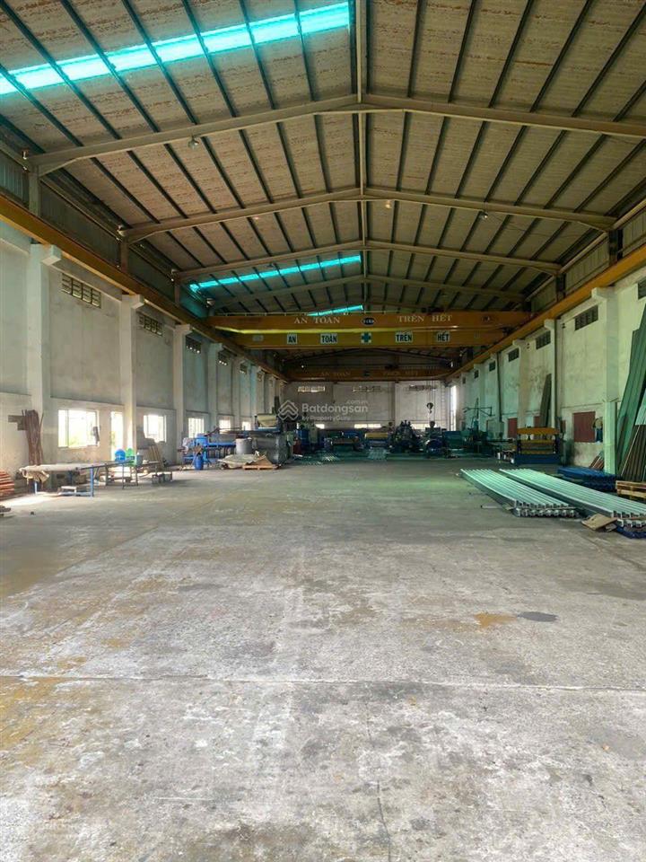 Bán nhà xưởng trong kcn bến cát, bình dương. dt 10000m. giá 65 tỷ