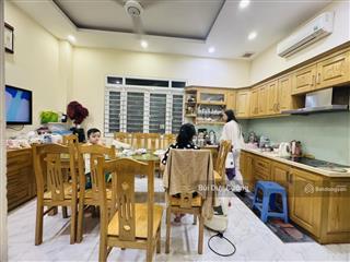 Nhà dân xây diện tích rộng, nhà mặt ngõ thông kinh doanh, gần phố, 38m, 4 tầng, giá 8,150 tỷ.