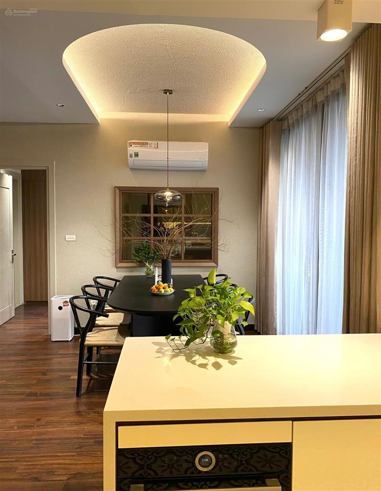 Chính chủ bán căn 2pn golden palm 67 m2,full nội thất ,giá 6.5 tỷ. 0977 632 ***