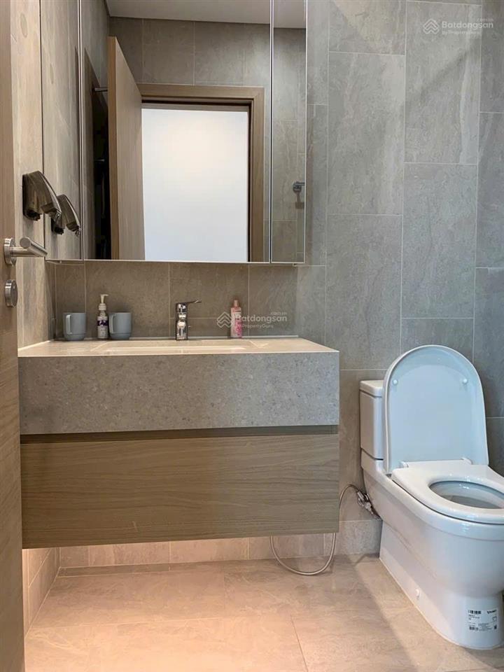 Tôi chính chủ bán căn 200m2 4pn tòa petrowaco 97 láng hạ. giá bán 22 tỷ.  0977 632 ***