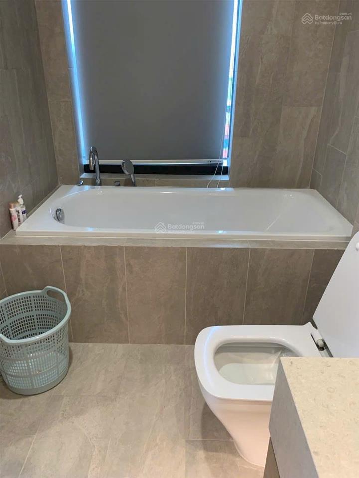 Tôi chính chủ bán căn 200m2 4pn tòa petrowaco 97 láng hạ. giá bán 22 tỷ.  0977 632 ***