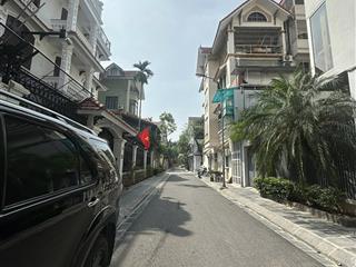 Bán biệt thự sân vườn khu vực vip của kđt định công 4 tầng 150m2, mặt tiền 10m không lỗi 52,5 tỷ