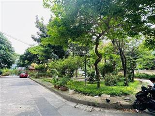 Chính chủ nhờ bán biệt thự yên hoà kđt yên hoà  lão thành cách mạng 400m2, 166 tỷ.