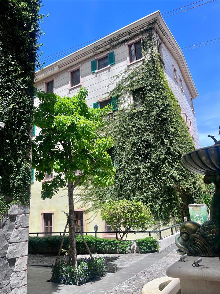 Shophouse căn góc giá tốt nhất, 5 tầng, view biển, vị trí dễ tiếp cận, chỉ 17,x tỷ