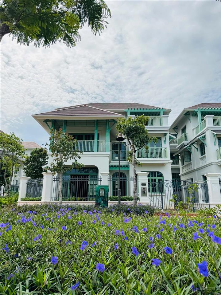 Bán căn biệt thự tropical giá rẻ nhất, nằm ngay gần công viên lớn nhất dự án, giá chỉ 15.x tỷ