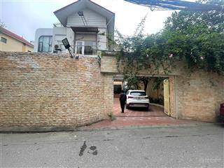 Biệt thự sân vườn đỉnh chóp ngọc thuỵ, ngõ ô tô tránh, gia chủ xây tâm huyết, tuyệt đẹp