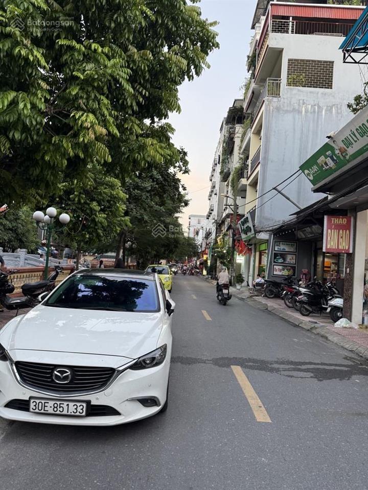 Bán đất mặt phố ô cách, kinh doanh tấp nập, tương lai sáng, đầu tư, tăng giá, giữ tiền, dòng tiền