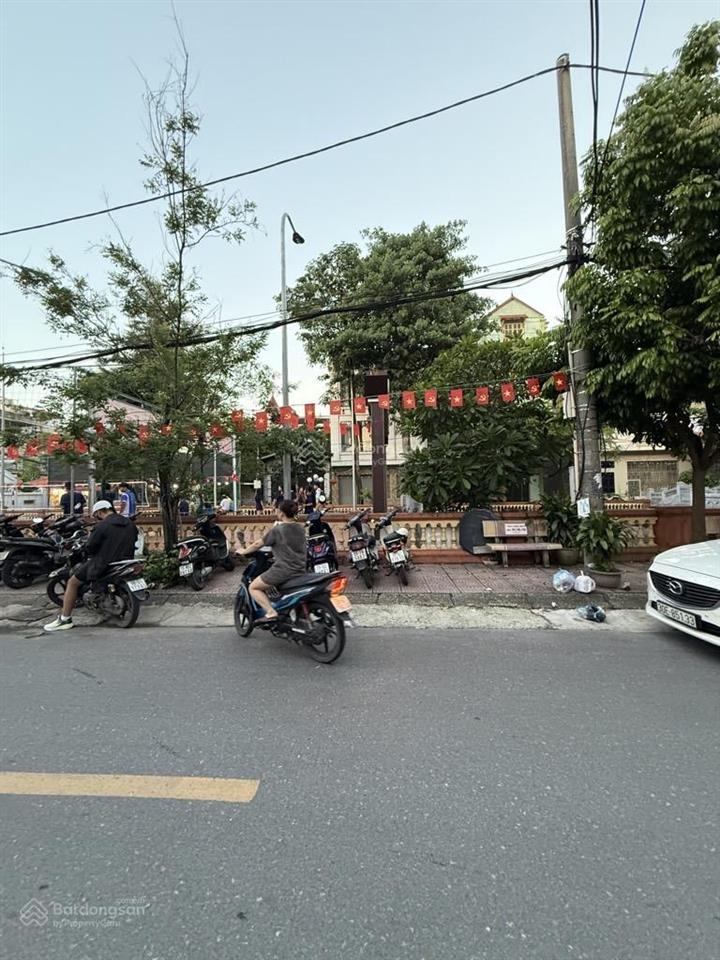 Bán đất mặt phố ô cách, kinh doanh tấp nập, tương lai sáng, đầu tư, tăng giá, giữ tiền, dòng tiền