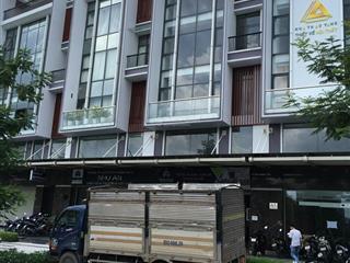 Nhà mặt phố 7x20m nguyễn thị nhung, hiện công ty nước ngoài đang thuê 70tr/tháng, 5 tầng, 1 lững