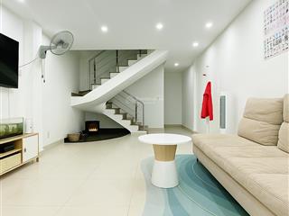 Bán nhà 3/2  50m2 3 tầng 4x12.5m sát vạn hạnh mall sổ a4  giảm sâu còn 7.x tỷ