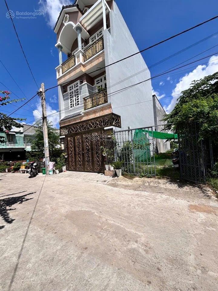 95/m2 đất 2 mặt tiền trước sau xây dựng tự do đường nhựa 8m thông tứ tung tt nhà bè