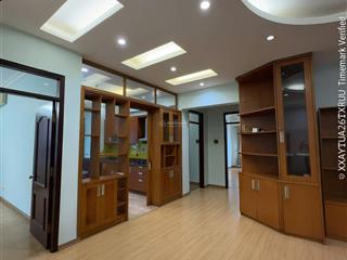 Chính chủ bán gấp căn hộ 116m2, 3 phòng ngủ, căn góc, tòa nhà 18t1