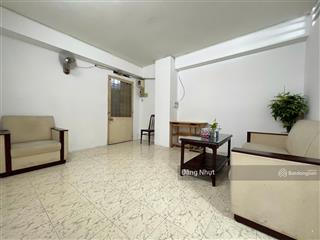 Bán căn hộ cc miếu nổi 18 tầng  lầu cao full nt shr