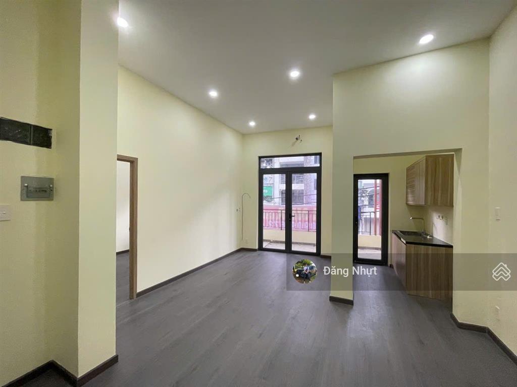 Bán căn hộ chung cư 2pn mặt tiền đường trần quang khải, q1, hcm  trung tâm sầm uất