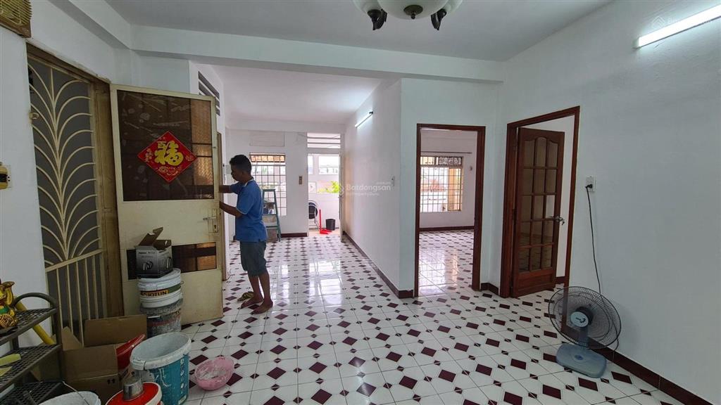 Cần bán cc căn góc tân vĩnh, q4  sổ hồng riêng, diện tích lớn gần 100m2