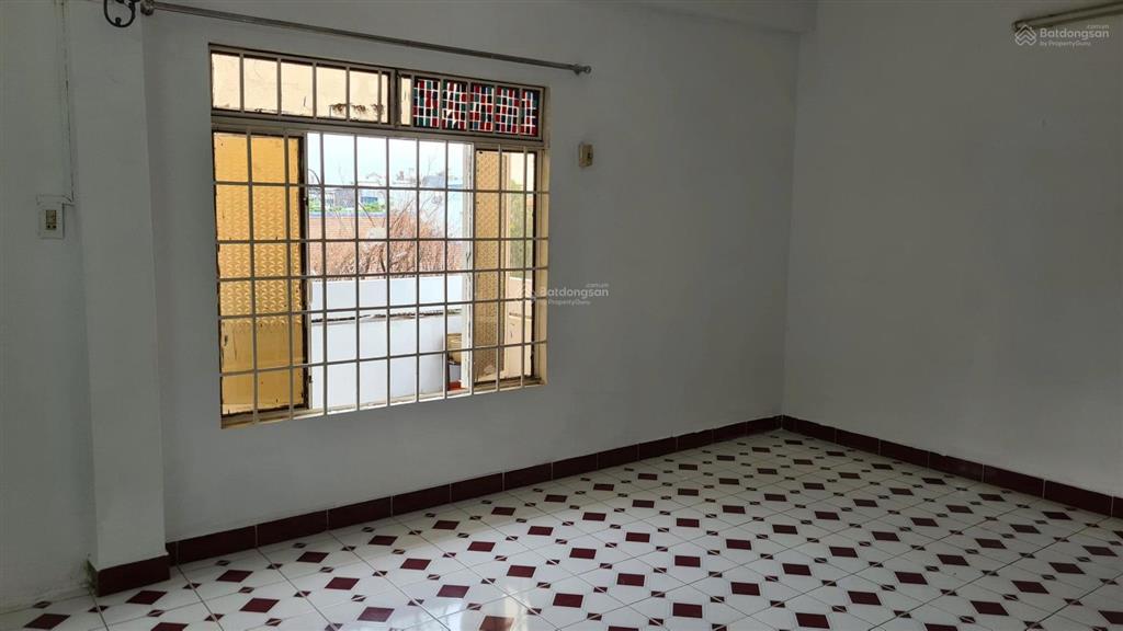 Cần bán cc căn góc tân vĩnh, q4  sổ hồng riêng, diện tích lớn gần 100m2