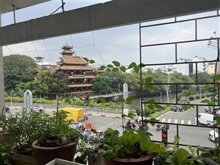 Ngân hàng thanh lý căn góc cc trần quốc thảo, quận 3  view bờ kè thoáng mát