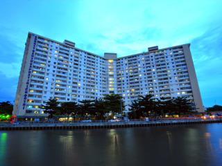 Bán căn hộ miếu nổi tầng cao thoáng mát 2pn