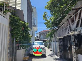 Bán nhà tây nha trang đường oto ngang 9m chỉ 5tỷ4 alo e thư 0979 117 ***