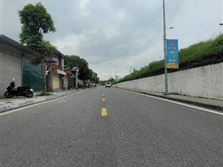 Nguyễn hoàng tôn  mặt phố  ô tô tránh  kinh doanh  55m sổ đỏ  chỉ 7.x tỷ