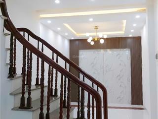 Nguyễn hoàng tôn  xuân la, ô tô cách 10m  44m x 5 tầng nhà dân xây mới 6 phòng ngủ