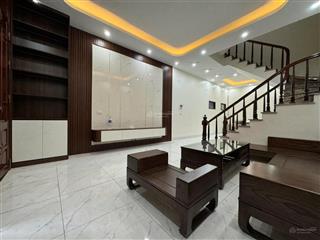 Bán nhà trung tâm phố lụa vạn phúc hà đông 46m2, mt 4,55m, 3 tầng giá hơn 7 tỷ, lô góc 3 thoáng