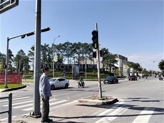 Nhà đối diện pack city lê trọng tấn hà đông dt 55m, 5 tầng, nhỉnh 11 tỷ thang máy, gara ô tô, mới